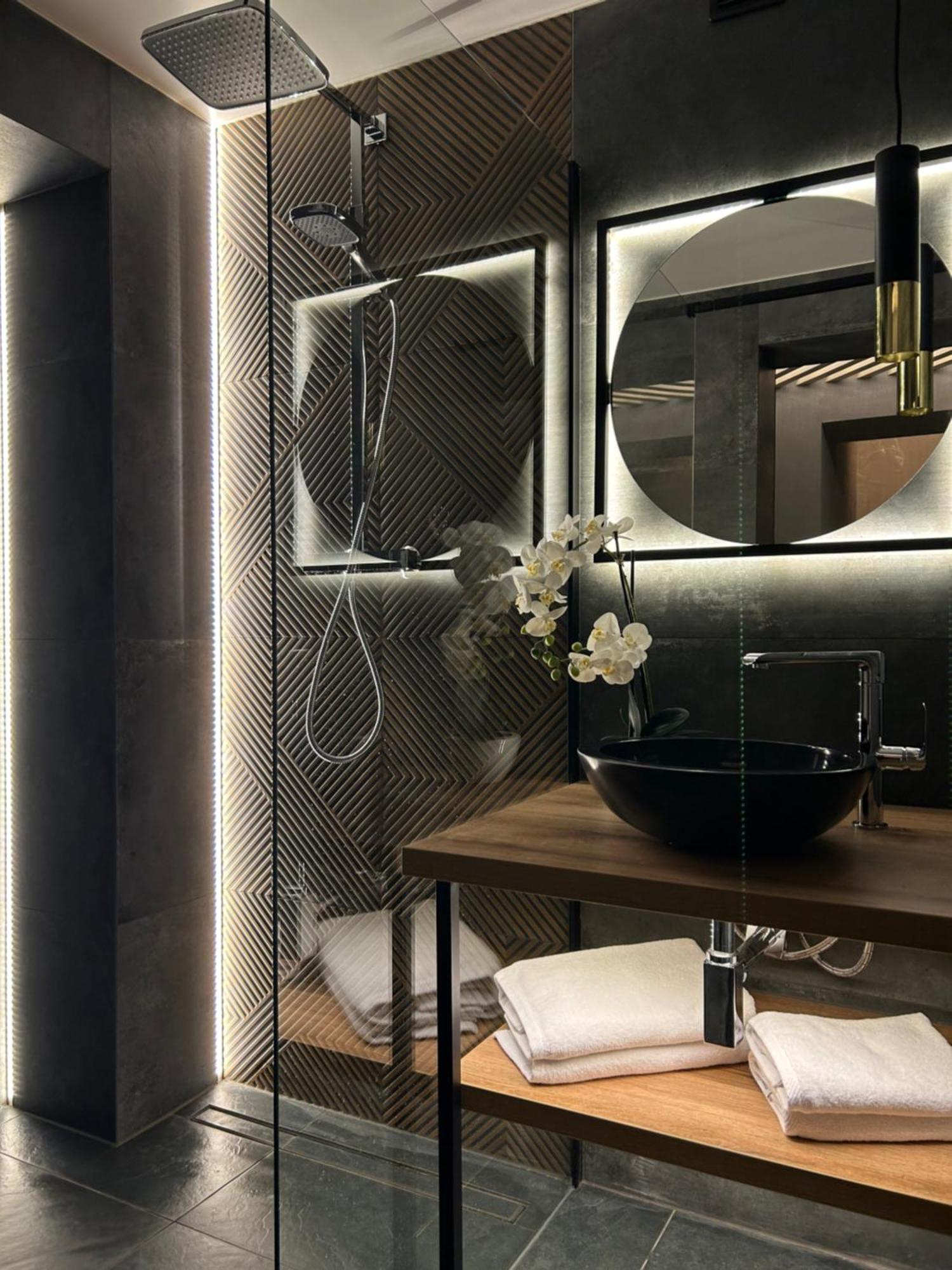 Leo Apartment Suite & Private Spa Zone - Old City Bratislava Exterior photo