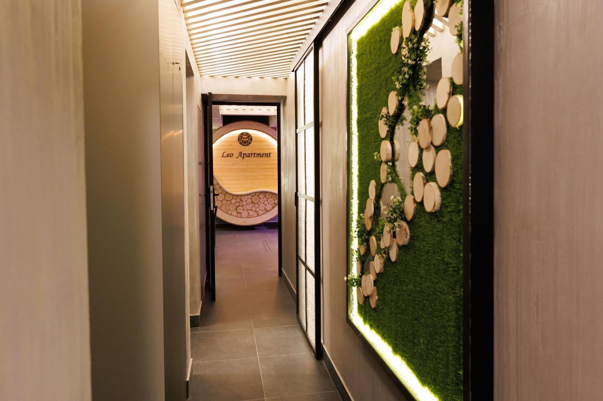 Leo Apartment Suite & Private Spa Zone - Old City Bratislava Exterior photo