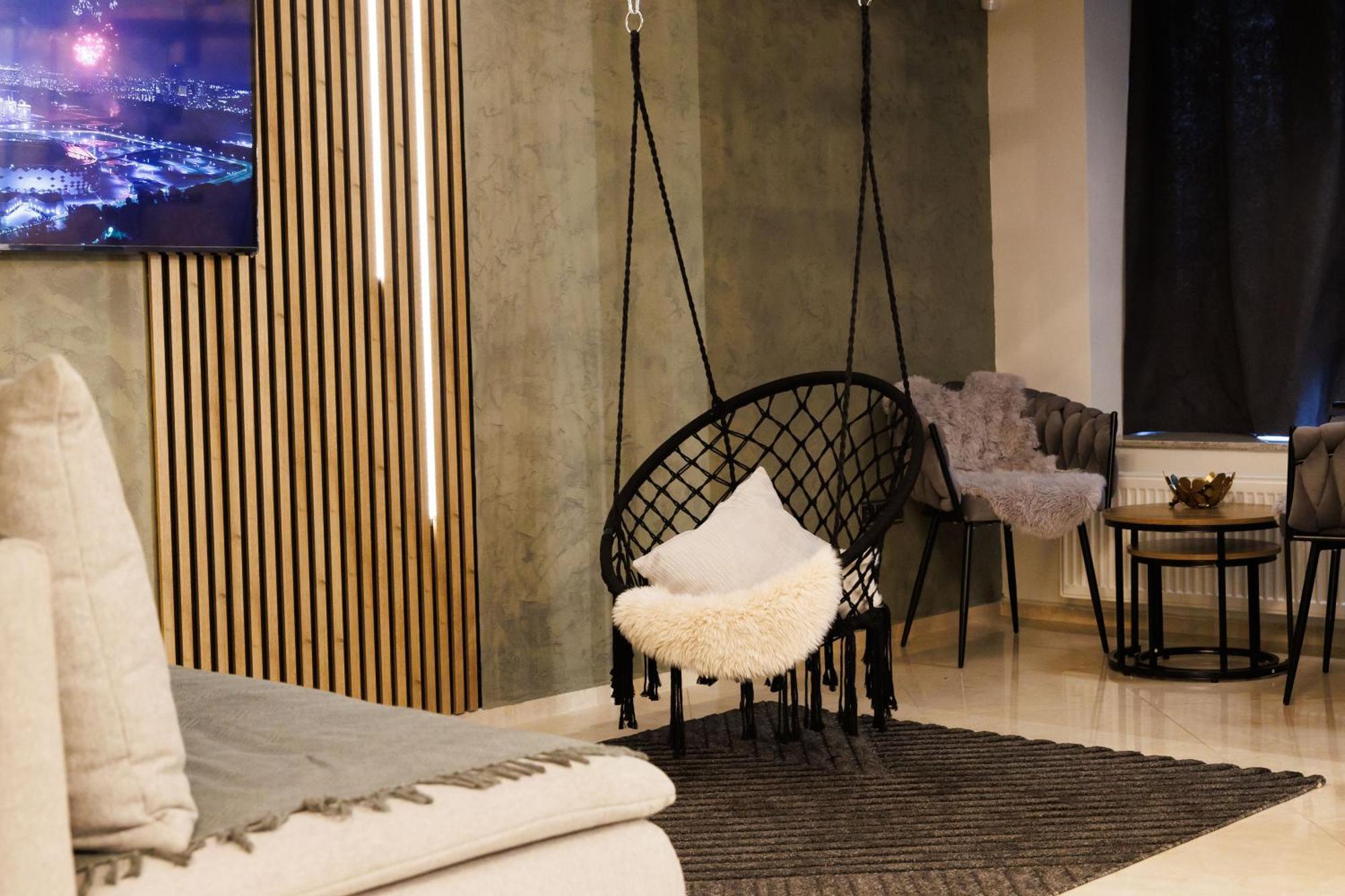 Leo Apartment Suite & Private Spa Zone - Old City Bratislava Exterior photo
